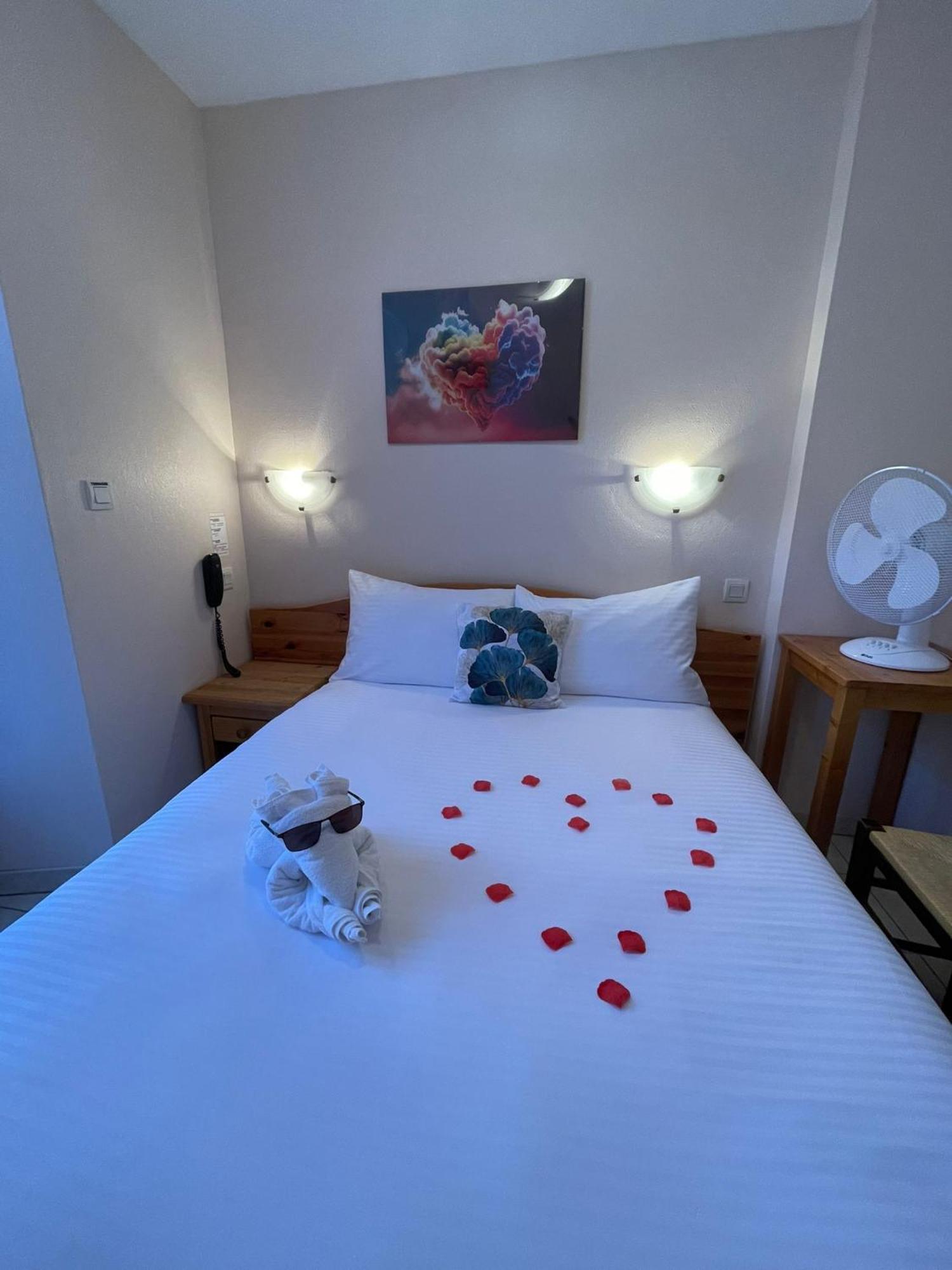 Hotel Elaia กอร์ ภายนอก รูปภาพ